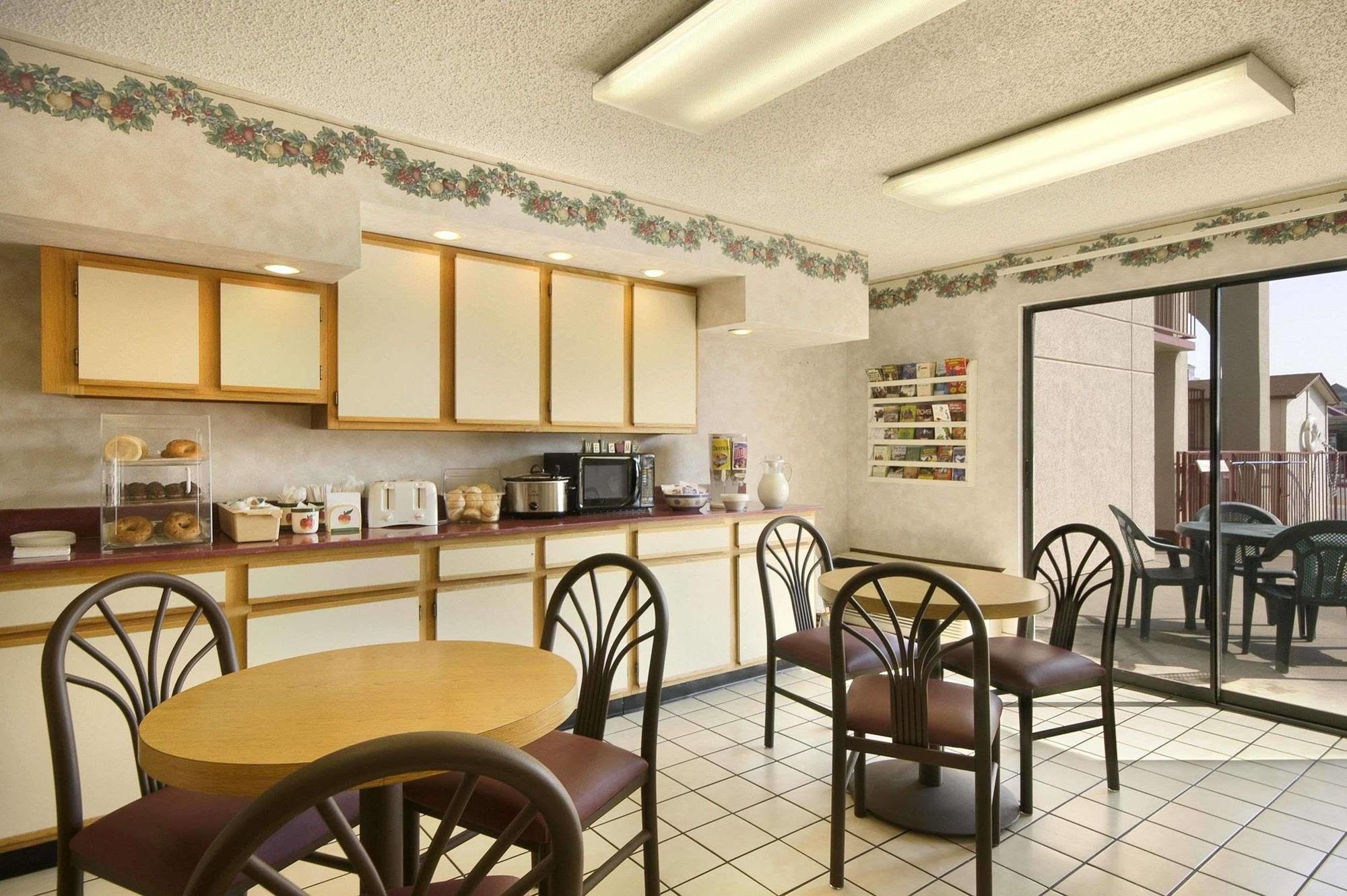 ซูเปอร์ 8 บาย วินด์แฮม สปริงเดล อาร์คันซอ Motel ภายนอก รูปภาพ